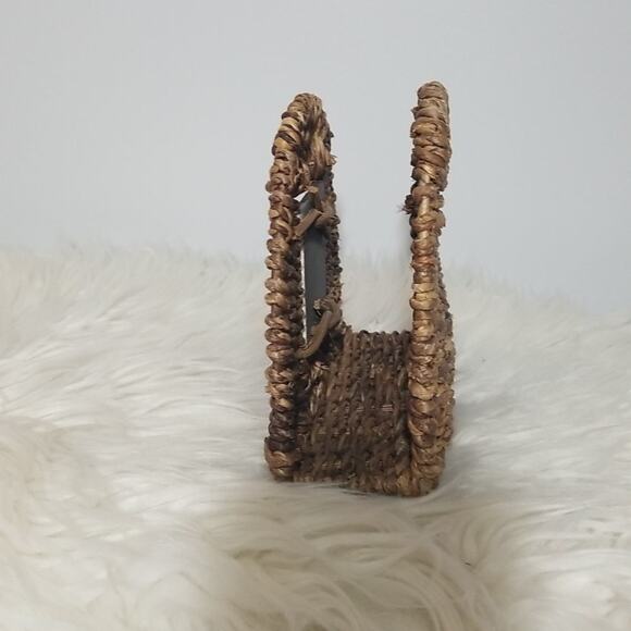 Farmhouse Straw Chicken Napkin Holder - Picture 2 of 6